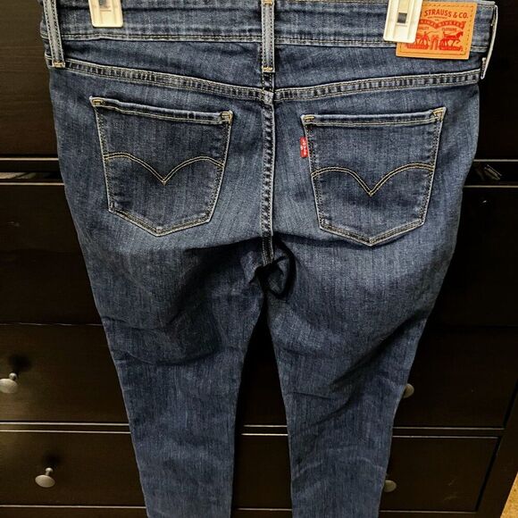 NWOT Levi's 711 Skinny Jeans Womens Size 31 Blue Denim Patches Stretch Mid Rise - Picture 7 of 9